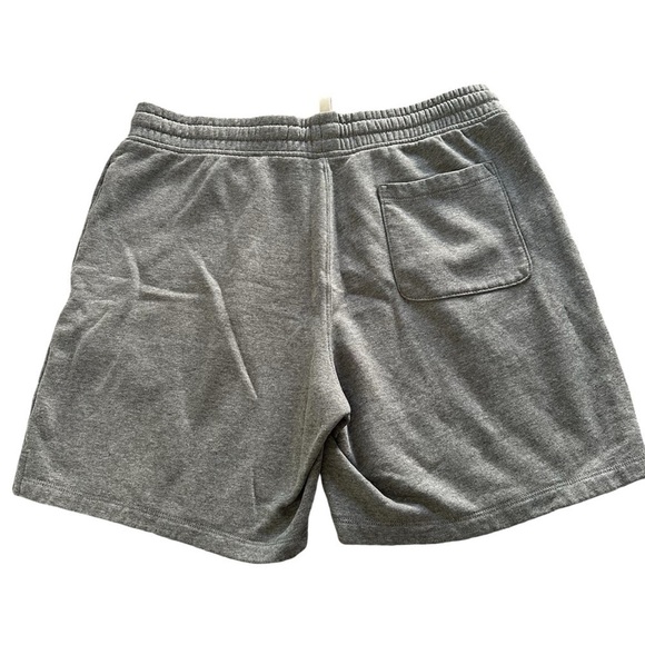 Old Navy Men’s Sweat Shorts - Picture 2 of 3